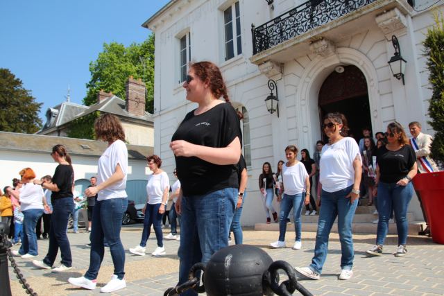 Prestation à la fête de La Rosière à Faremoutiers le 08 mai 2022, photo 21