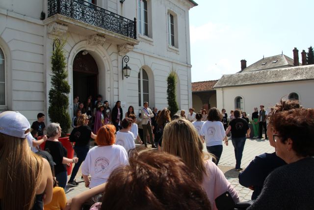 Prestation à la fête de La Rosière à Faremoutiers le 08 mai 2022, photo 31