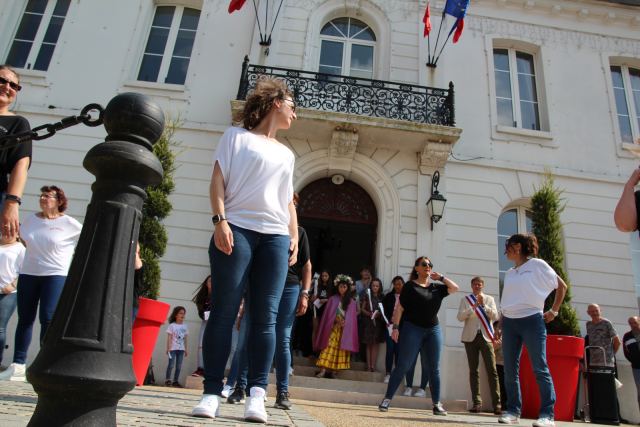 Prestation à la fête de La Rosière à Faremoutiers le 08 mai 2022, photo 32