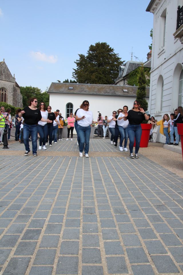 Prestation à la fête de La Rosière à Faremoutiers le 08 mai 2022, photo 45