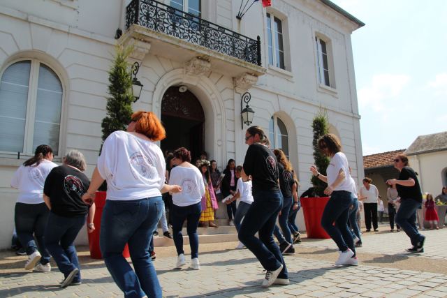 Prestation à la fête de La Rosière à Faremoutiers le 08 mai 2022, photo 48