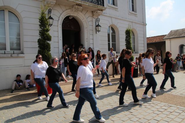 Prestation à la fête de La Rosière à Faremoutiers le 08 mai 2022, photo 56