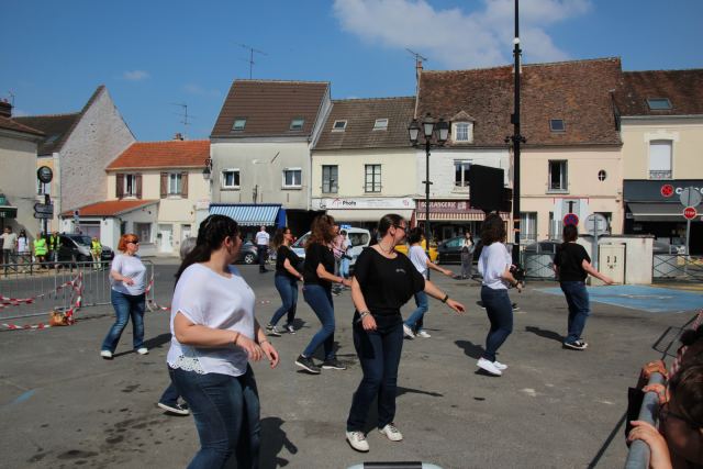 Prestation à la fête de La Rosière à Faremoutiers le 08 mai 2022, photo 58