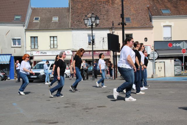 Prestation à la fête de La Rosière à Faremoutiers le 08 mai 2022, photo 63