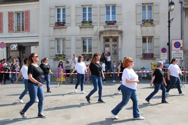 Prestation à la fête de La Rosière à Faremoutiers le 08 mai 2022, photo 68