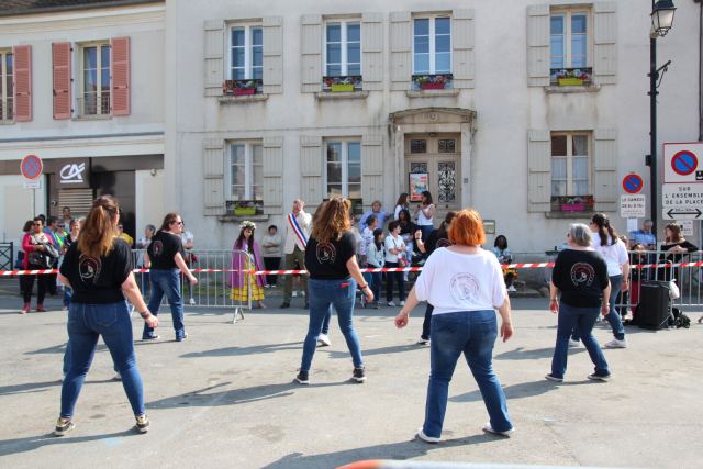 Prestation à la fête de La Rosière à Faremoutiers le 08 mai 2022, photo 69