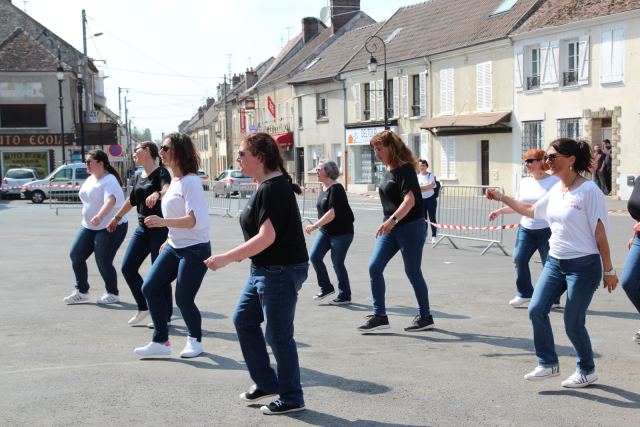 Prestation à la fête de La Rosière à Faremoutiers le 08 mai 2022, photo 71