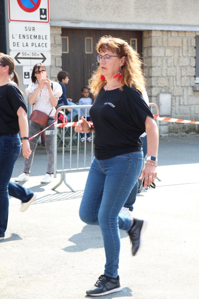 Prestation à la fête de La Rosière à Faremoutiers le 08 mai 2022, photo 95