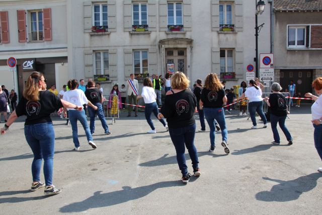 Prestation à la fête de La Rosière à Faremoutiers le 08 mai 2022, photo 99