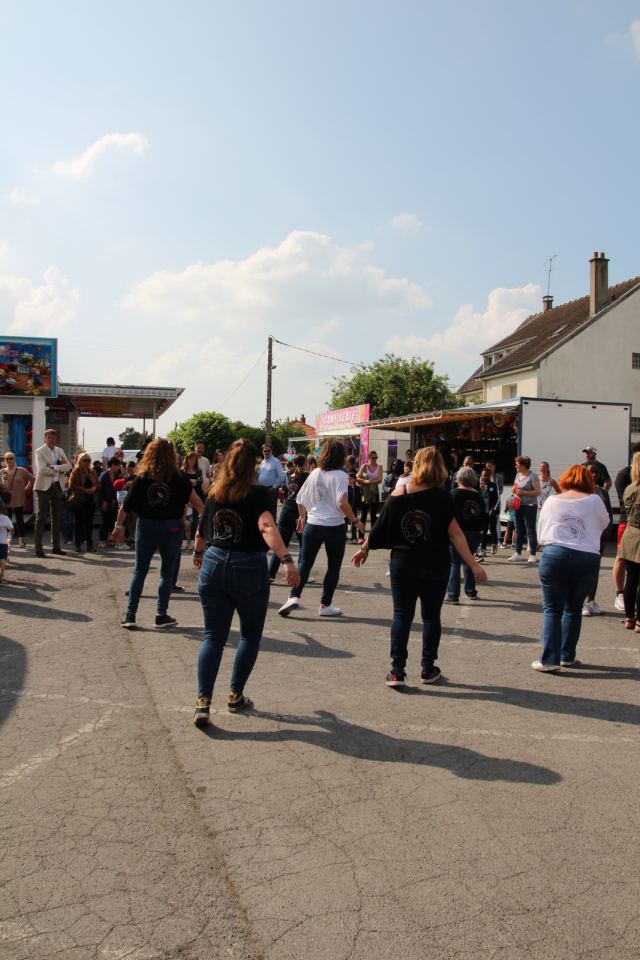 Prestation à la fête de La Rosière à Faremoutiers le 08 mai 2022, photo 141