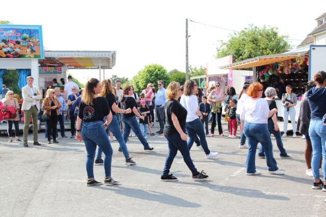 Prestation à la fête de La Rosière à Faremoutiers le 08 mai 2022, photo 144
