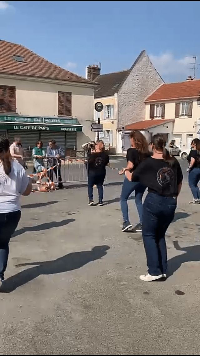 Prestation à la fête de La Rosière à Faremoutiers le 08 mai 2022, photo 175