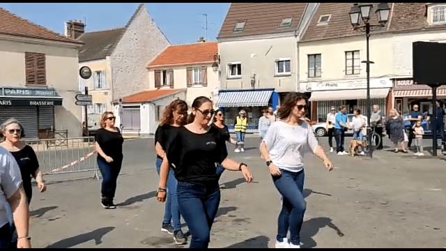 Prestation à la fête de La Rosière à Faremoutiers le 08 mai 2022, photo 182