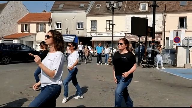 Prestation à la fête de La Rosière à Faremoutiers le 08 mai 2022, photo 186