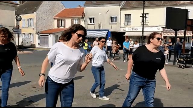 Prestation à la fête de La Rosière à Faremoutiers le 08 mai 2022, photo 187
