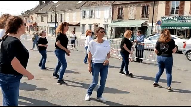 Prestation à la fête de La Rosière à Faremoutiers le 08 mai 2022, photo 190