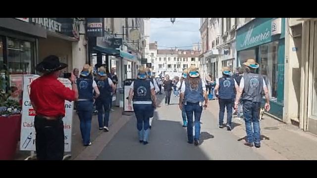 Prestation dans les rues de Coulommiers le 07 mai 2022, photo 8