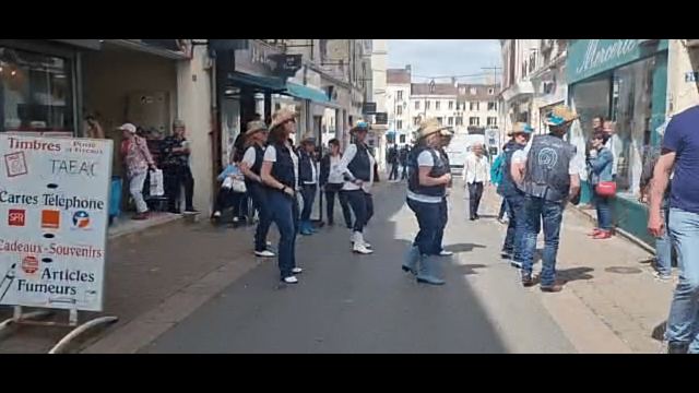 Prestation dans les rues de Coulommiers le 07 mai 2022, photo 20