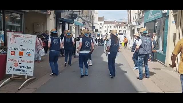 Prestation dans les rues de Coulommiers le 07 mai 2022, photo 24