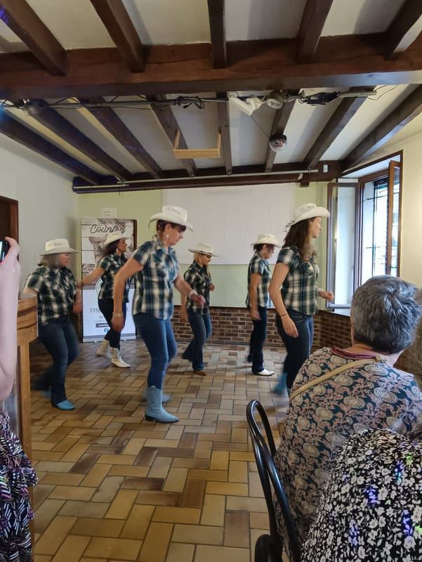 Prestation au bar " AU GRAND MORIN " de Tresmes 10 juin 2023, photo 23
