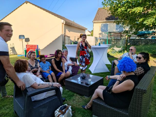 Soirée de fin d'année dans le jardin de Cécilia le 24 juin 2023, photo 1