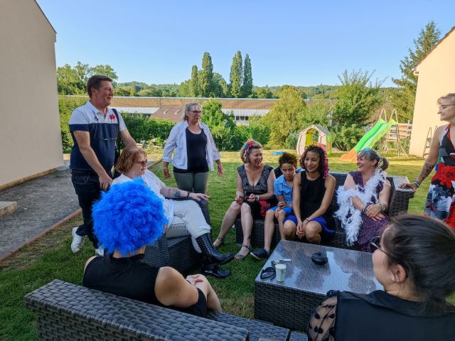 Soirée de fin d'année dans le jardin de Cécilia le 24 juin 2023, photo 2