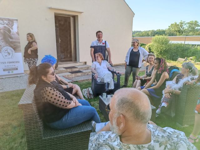 Soirée de fin d'année dans le jardin de Cécilia le 24 juin 2023, photo 4