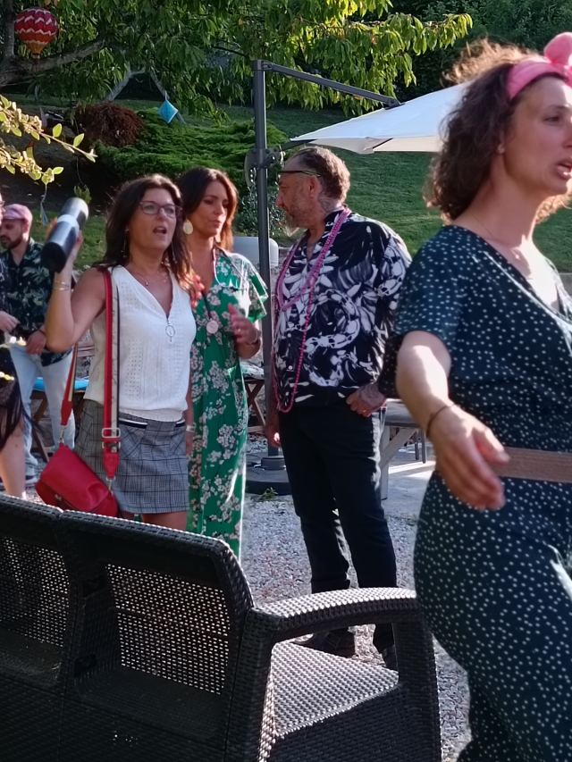 Soirée de fin d'année dans le jardin de Cécilia le 24 juin 2023, photo 12