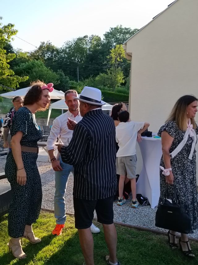 Soirée de fin d'année dans le jardin de Cécilia le 24 juin 2023, photo 14