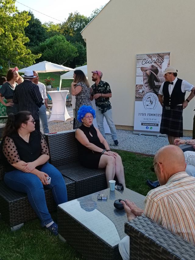 Soirée de fin d'année dans le jardin de Cécilia le 24 juin 2023, photo 15
