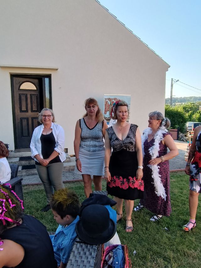 Soirée de fin d'année dans le jardin de Cécilia le 24 juin 2023, photo 21