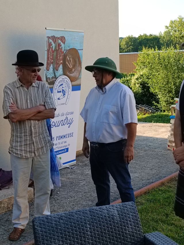 Soirée de fin d'année dans le jardin de Cécilia le 24 juin 2023, photo 24