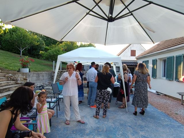 Soirée de fin d'année dans le jardin de Cécilia le 24 juin 2023, photo 27