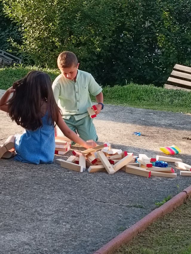 Soirée de fin d'année dans le jardin de Cécilia le 24 juin 2023, photo 33