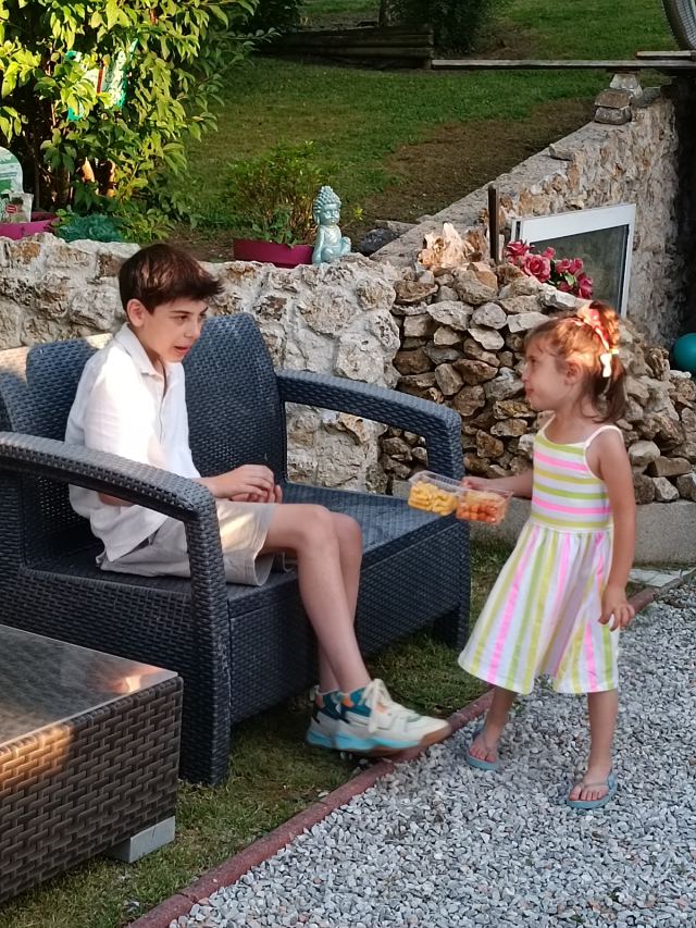 Soirée de fin d'année dans le jardin de Cécilia le 24 juin 2023, photo 34