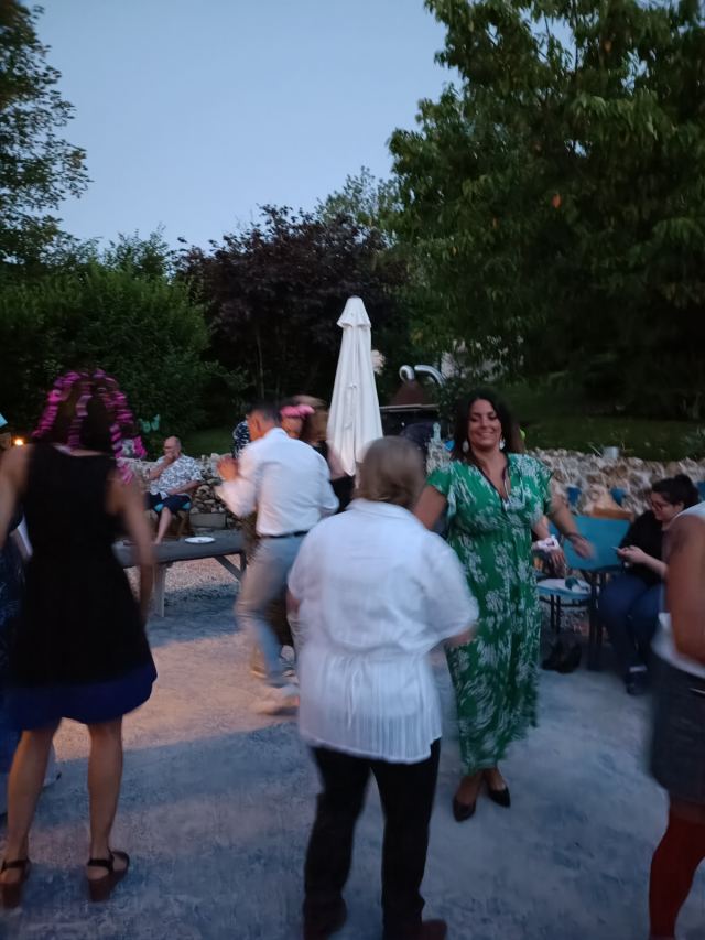 Soirée de fin d'année dans le jardin de Cécilia le 24 juin 2023, photo 47
