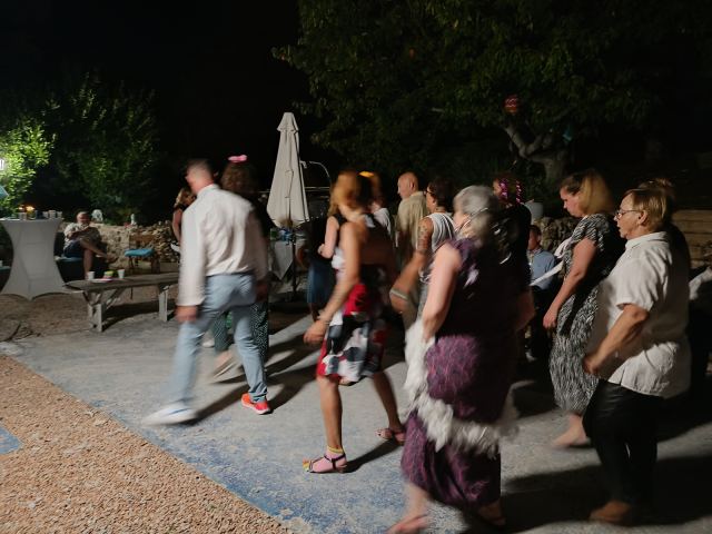 Soirée de fin d'année dans le jardin de Cécilia le 24 juin 2023, photo 49
