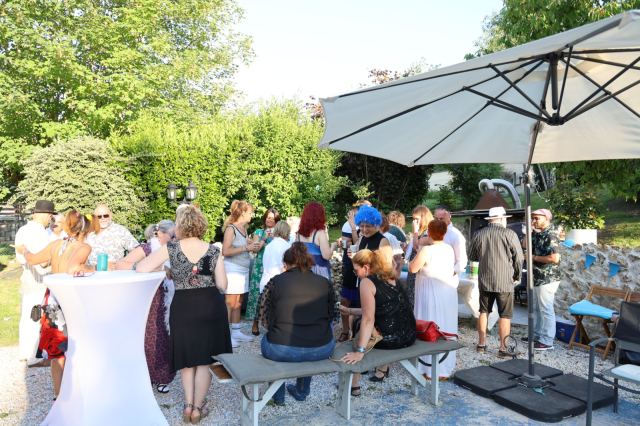 Soirée de fin d'année dans le jardin de Cécilia le 24 juin 2023, photo 104