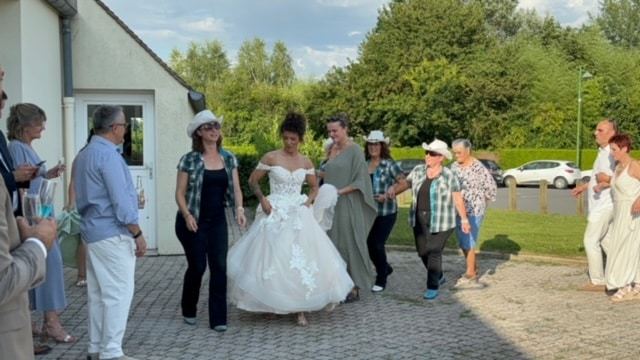 Surprise pour le mariage de notre adhérente Sarah le 20 juillet 2024 !, photo 3