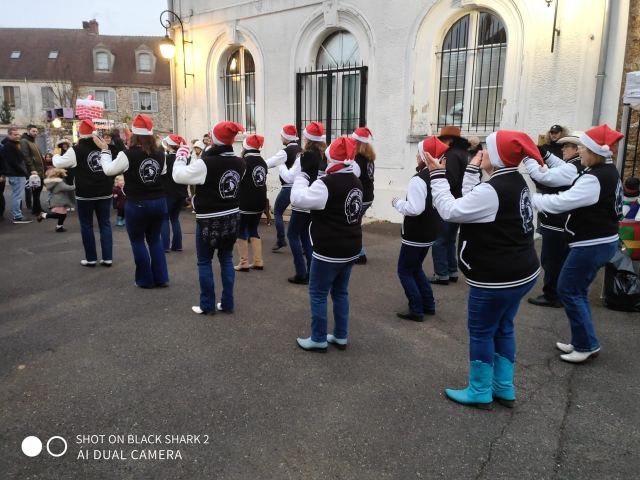 Parade de Noël de Faremoutiers le 15 décembre 2024, photo 1