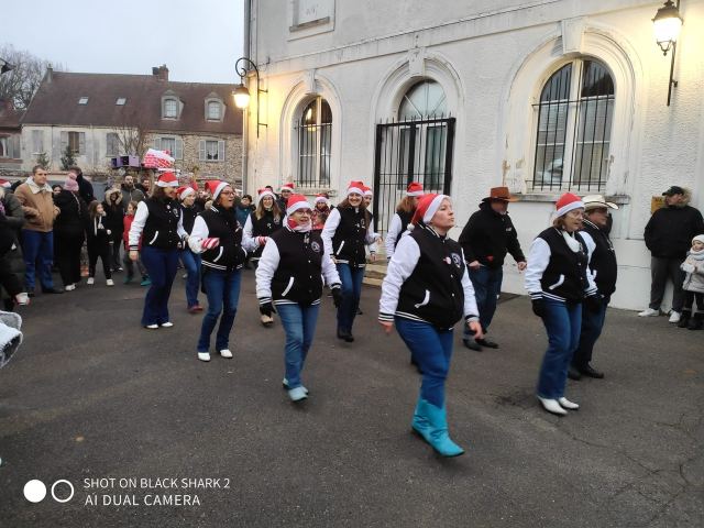 Parade de Noël de Faremoutiers le 15 décembre 2024, photo 4