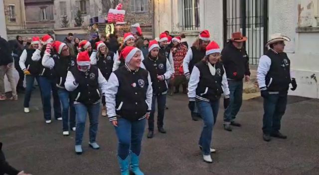 Parade de Noël de Faremoutiers le 15 décembre 2024, photo 12