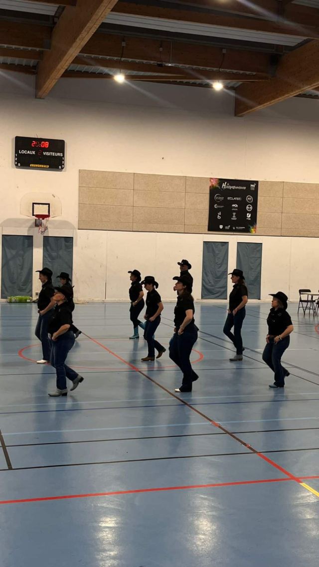 Démonstration à la soirée du SUPERBOWL à Magny le Hongre le 09 février, photo 1