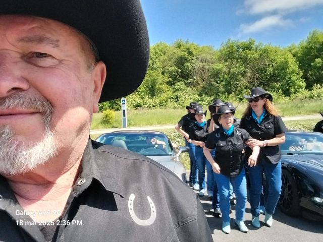 Démonstration au rassemblement US Cars 77 à Coulommiers le 18 mai, photo 1